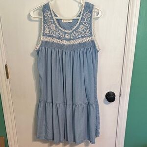 0038 Lucky Brand Light Blue‎ Embroidered Midi Dress womens size medium
